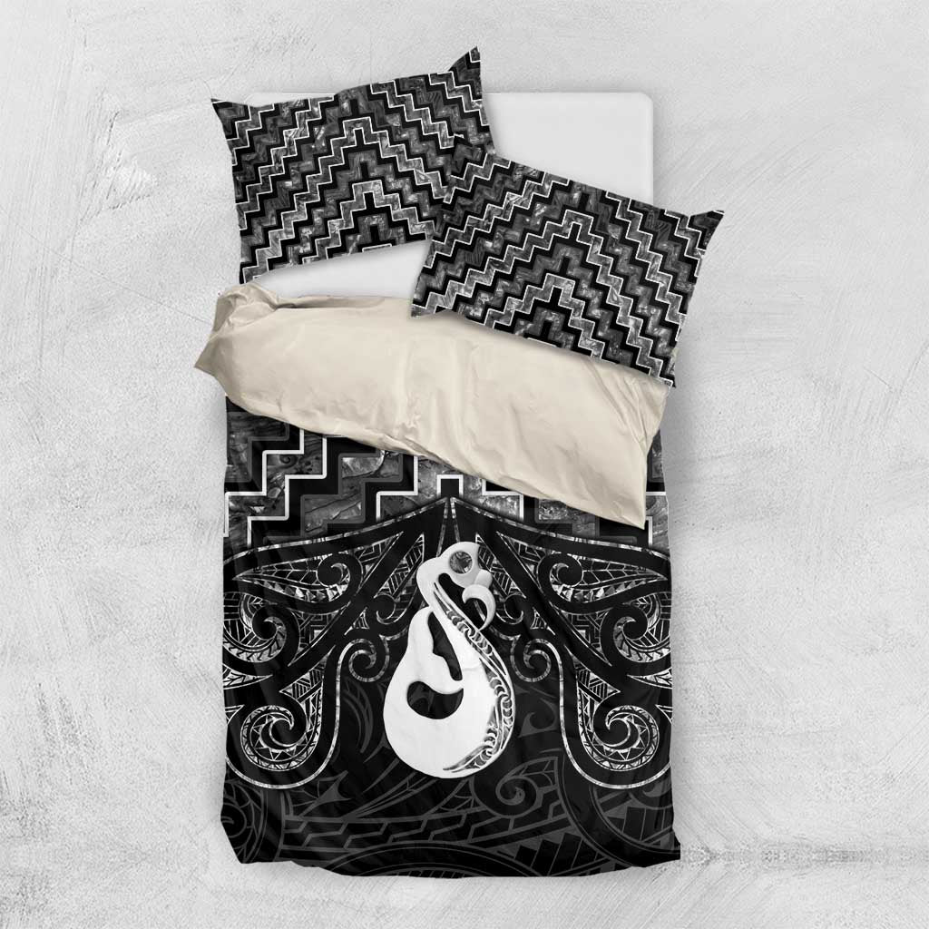 New Zealand Maori Bedding Set Poutama Manaia Black Paua Shell