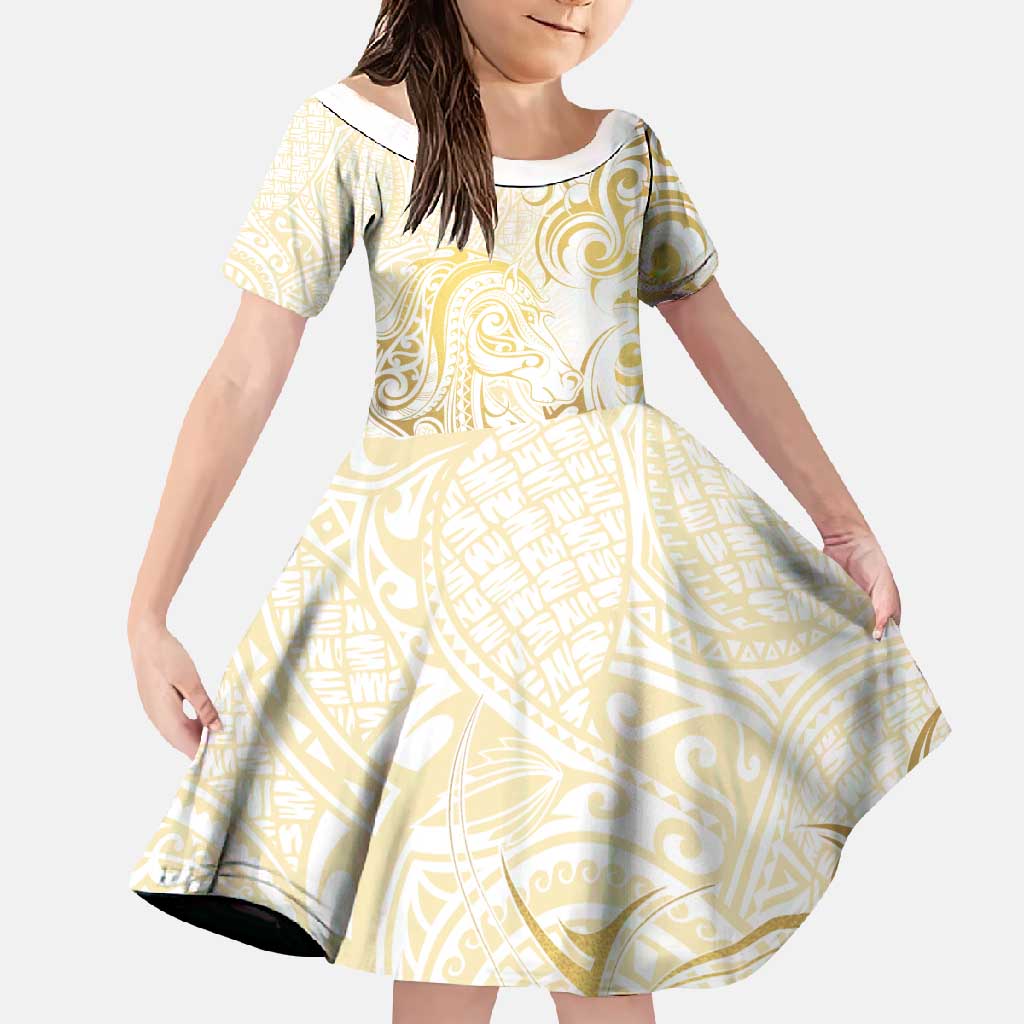 Gold And White Aoteara Horse Racing Family Matching Short Sleeve Bodycon Dress and Hawaiian Shirt NZ Maori Pattern