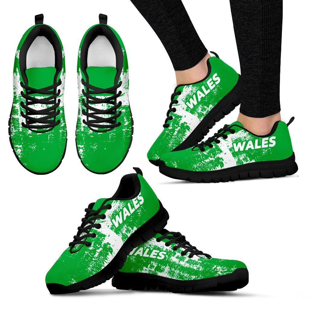 wales-sneakers-smudge-style