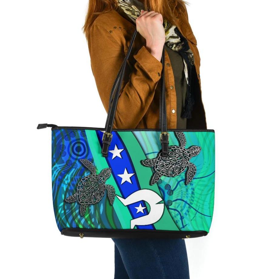 leather-tote-bag-torres-strait-flag-and-turtle