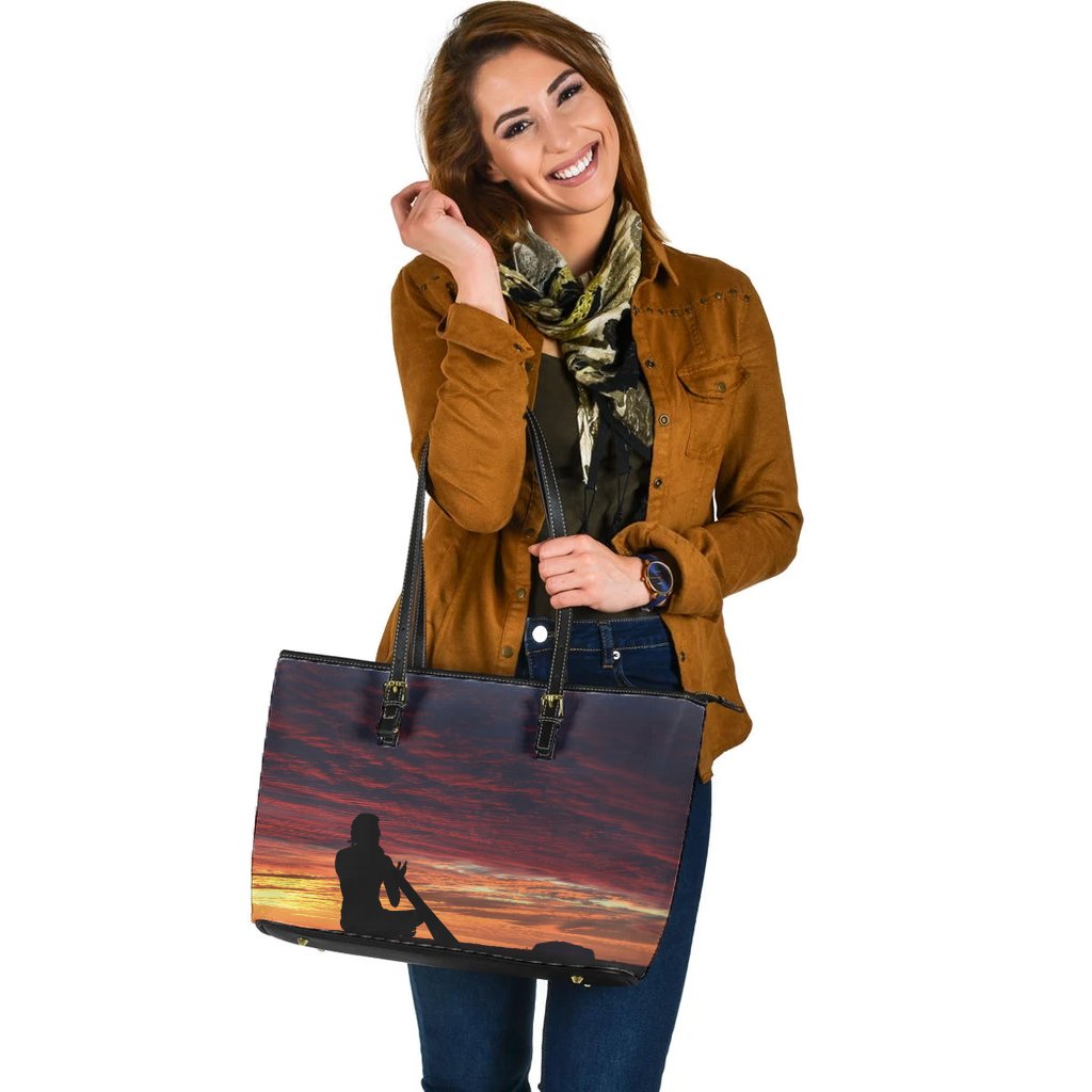 leather-tote-bag-uluru-sky-view-2021