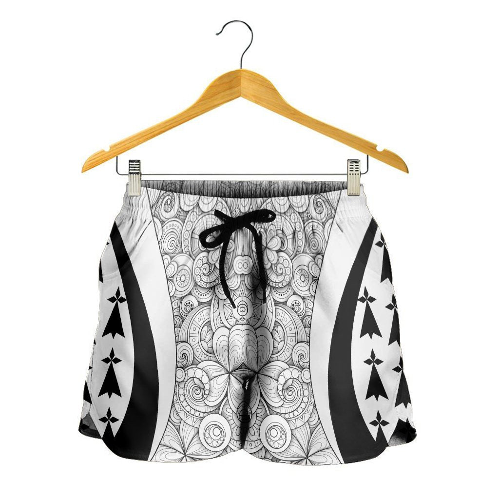 Women Short - Brittany White Style - Vibe Hoodie