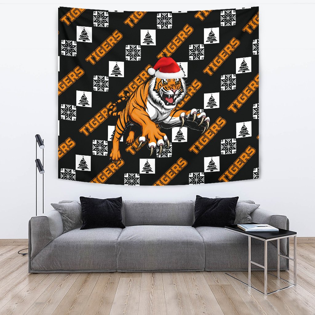 wests-christmas-tapestry-tigers-fancy