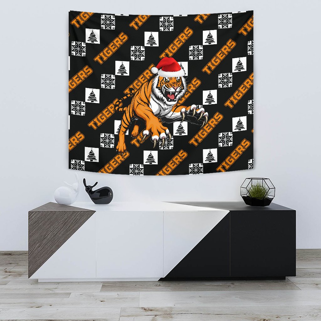 wests-christmas-tapestry-tigers-fancy