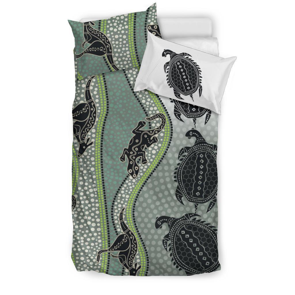 bedding-set-aboriginal-with-kangaroo-lizard-turtle-and-dotted-crooked-stripes-pattern