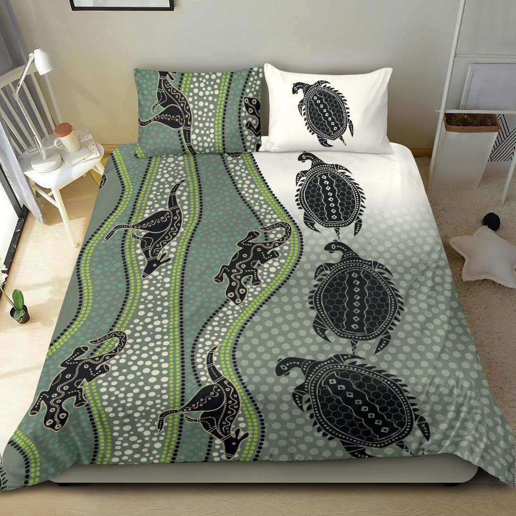 bedding-set-aboriginal-with-kangaroo-lizard-turtle-and-dotted-crooked-stripes-pattern