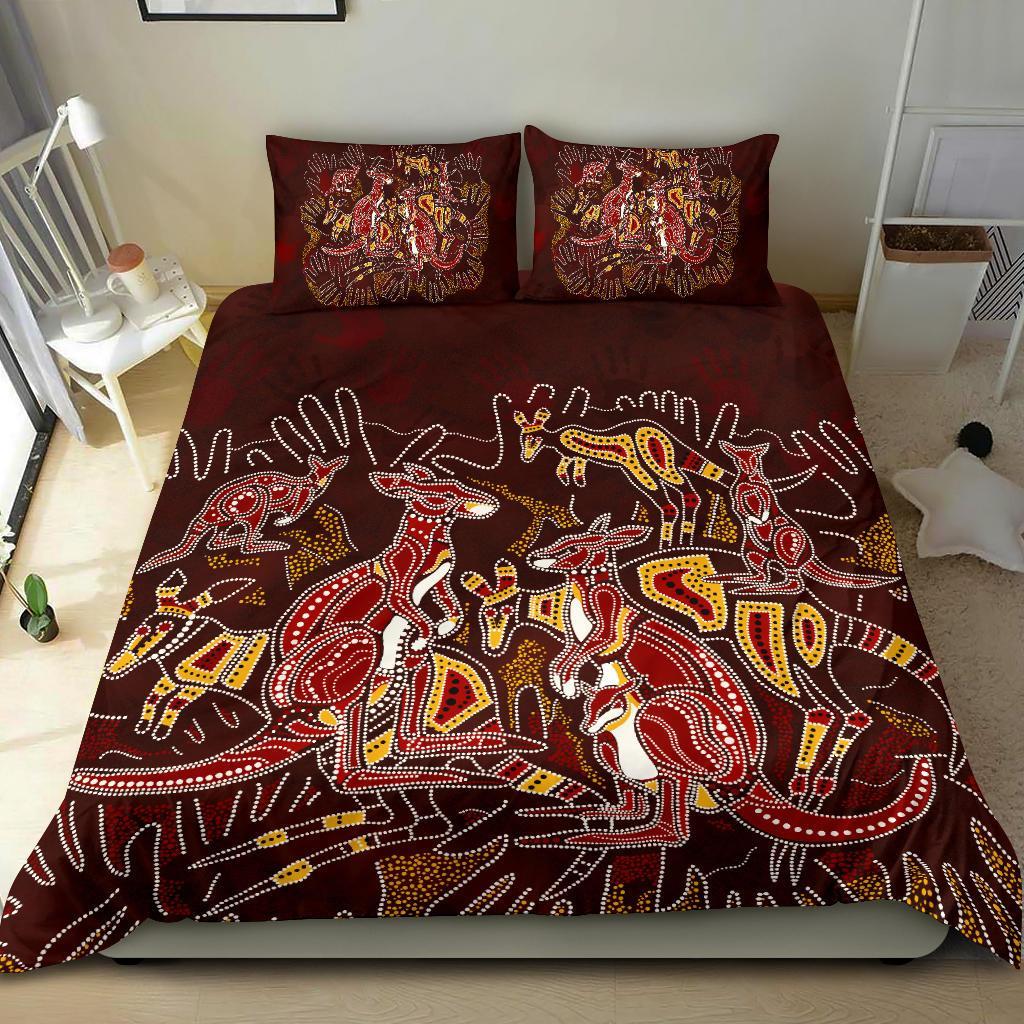 aboriginal-bedding-set-kangaroo-family-with-hand-art