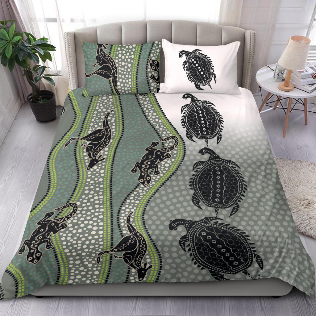 bedding-set-aboriginal-with-kangaroo-lizard-turtle-and-dotted-crooked-stripes-pattern