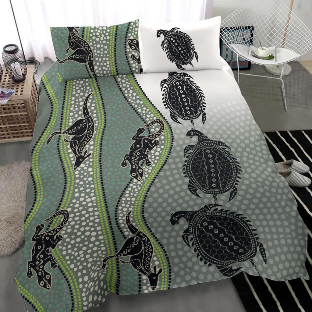 bedding-set-aboriginal-with-kangaroo-lizard-turtle-and-dotted-crooked-stripes-pattern