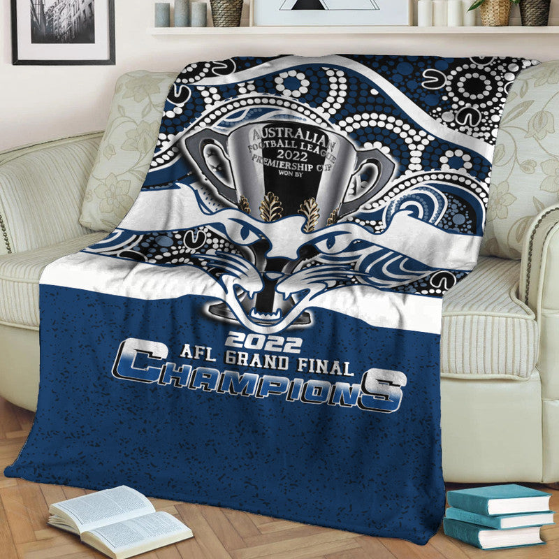 australian-football-league-2022-premiership-geelong-cats-luggage-cover