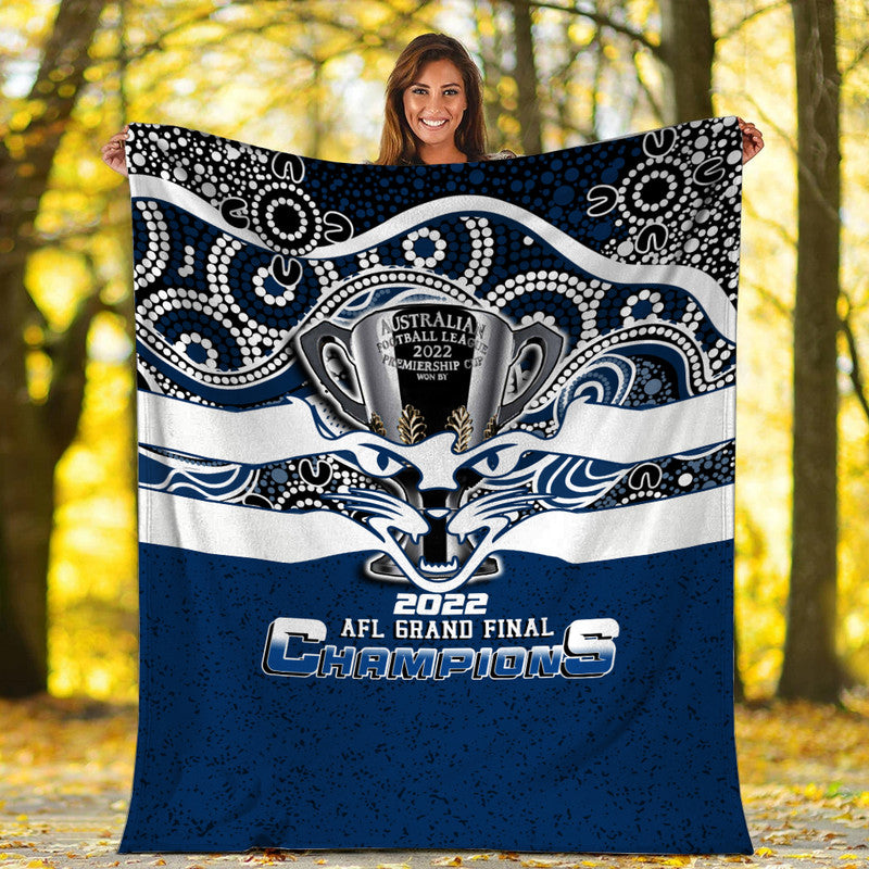 australian-football-league-2022-premiership-geelong-cats-luggage-cover