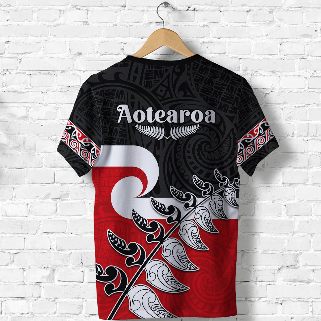 waitangi-t-shirt-aotearoa-maori-pattern-mix-fern-and-manaia-koru