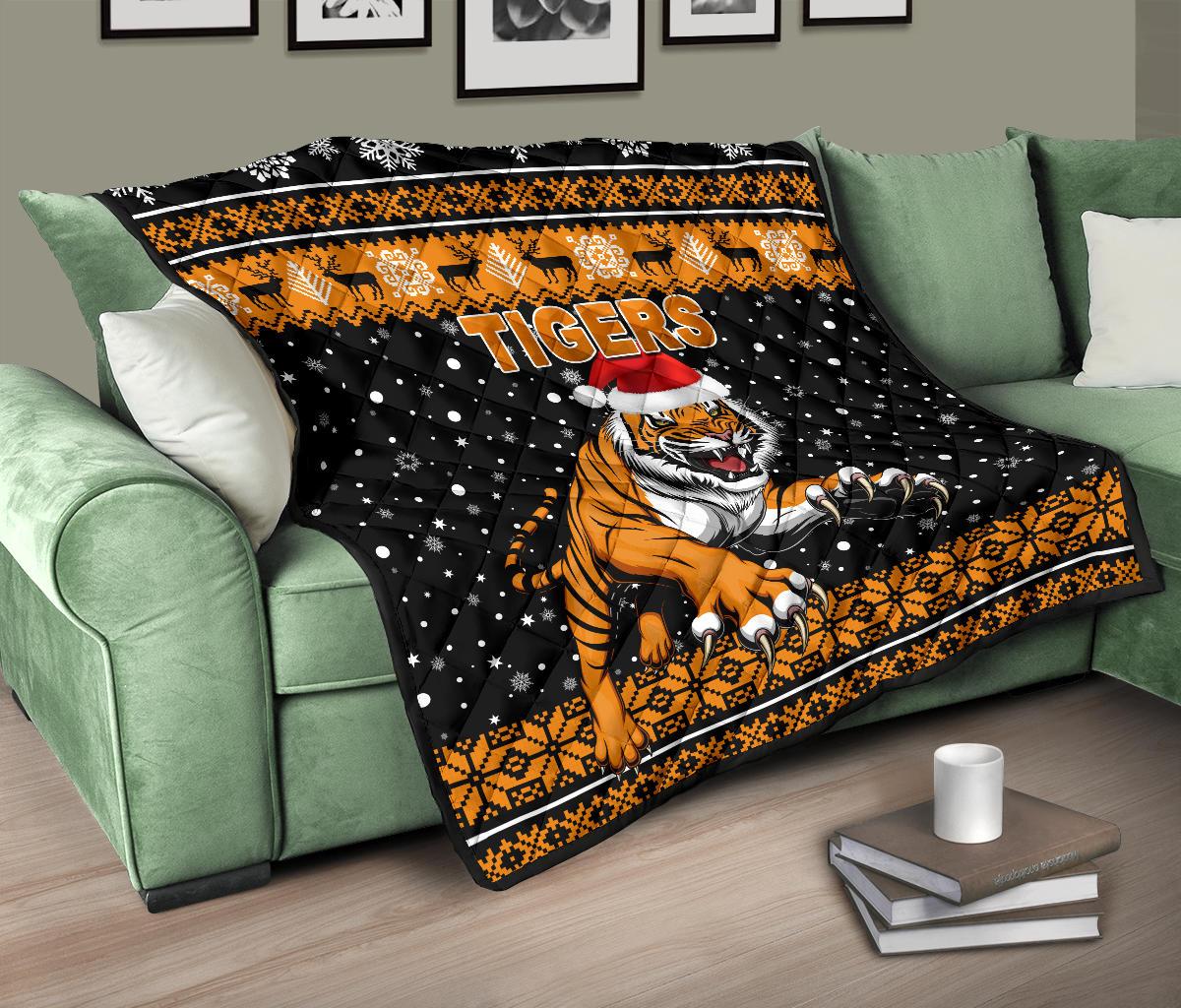 wests-christmas-premium-quilt-tigers-unique-vibes-black