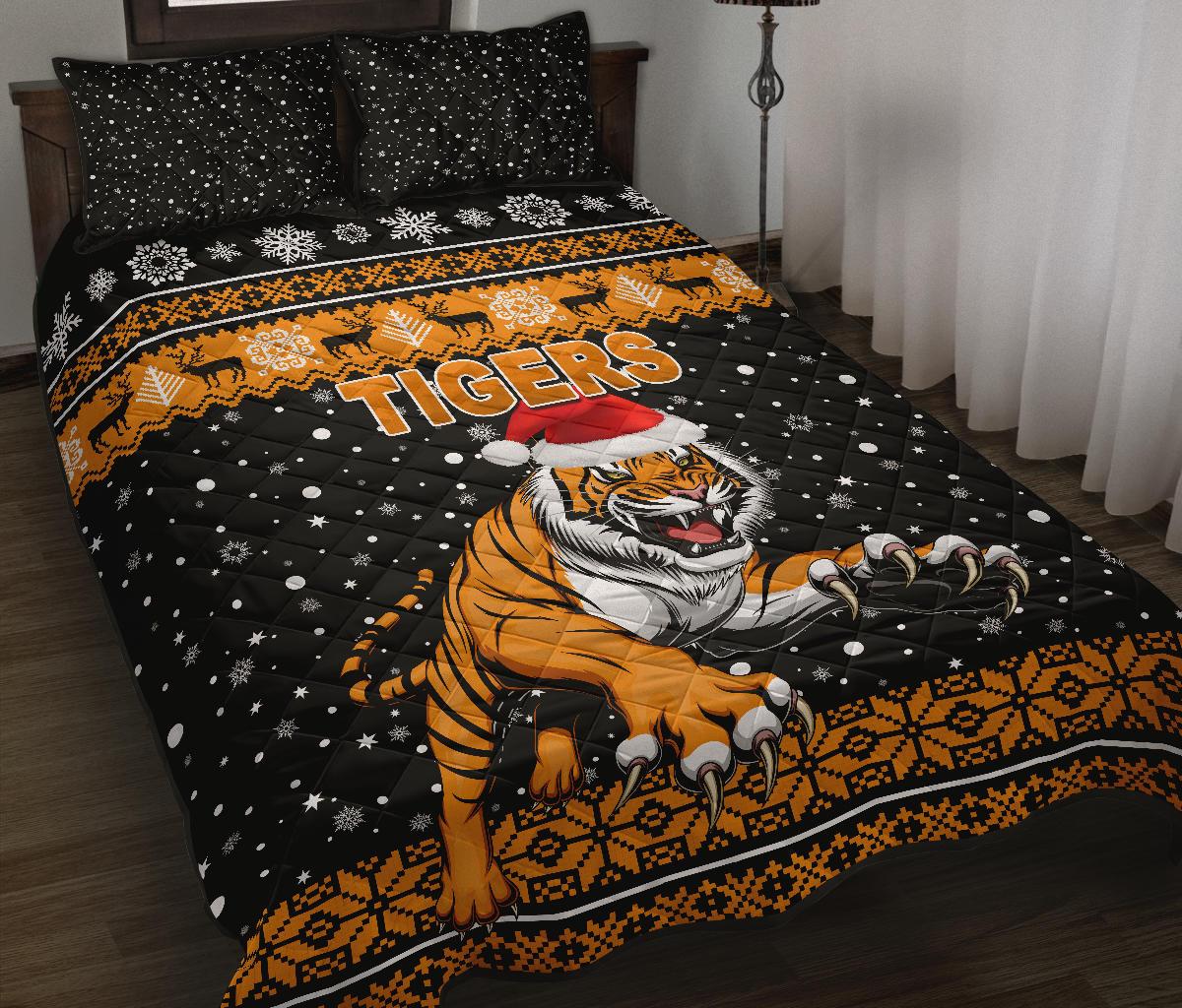 wests-christmas-quilt-bed-set-tigers-unique-vibes-black