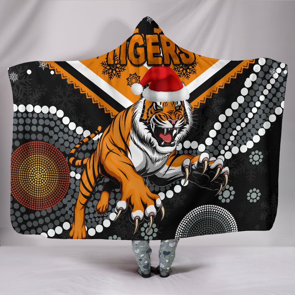 wests-christmas-hooded-blanket-tigers-indigenous