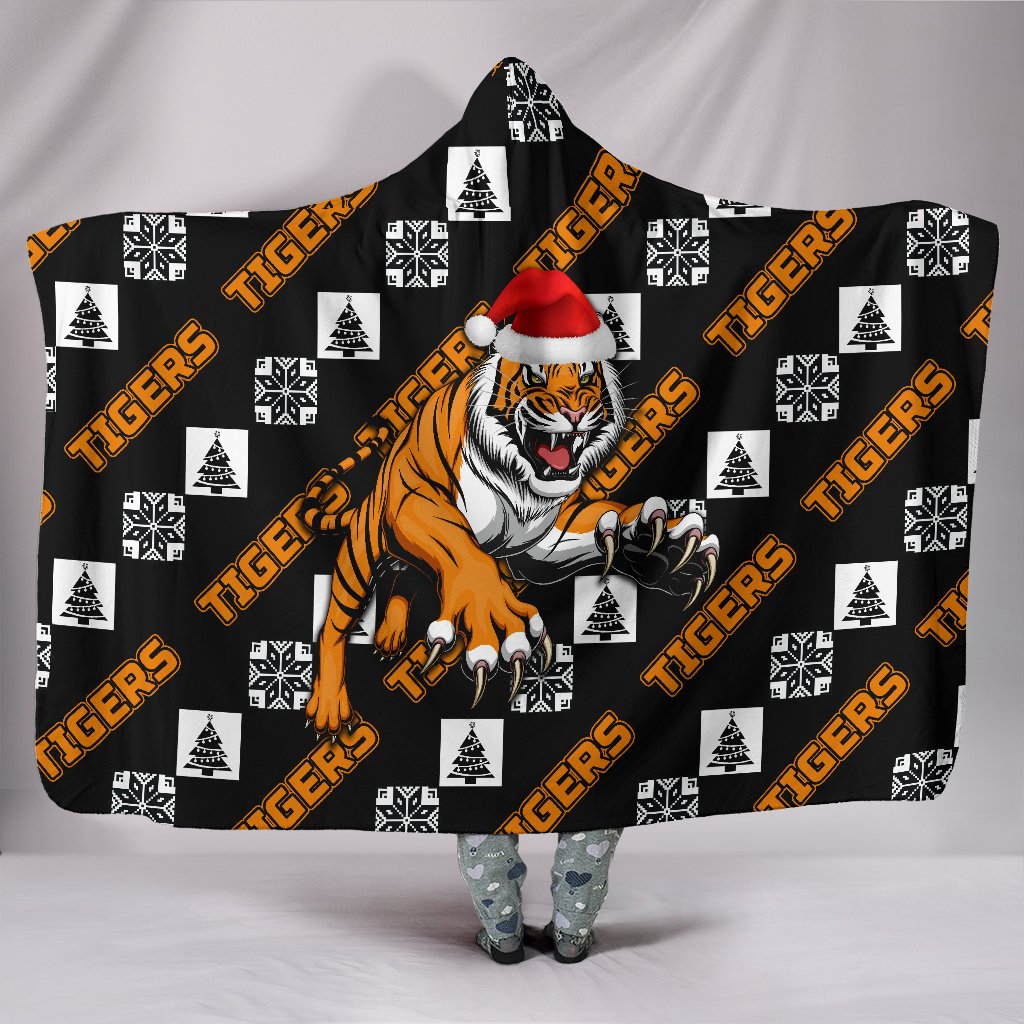 wests-christmas-hooded-blanket-tigers-fancy