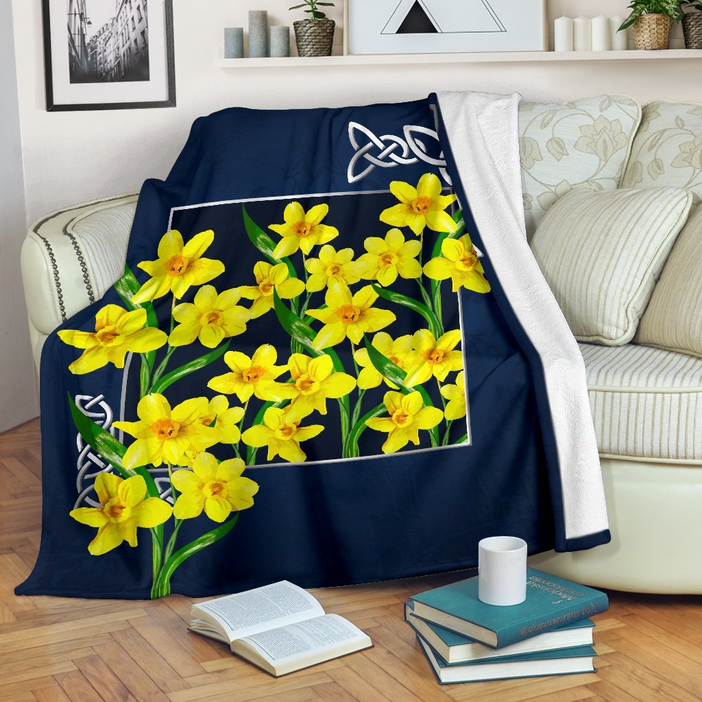 wales-the-daffodil-premium-blanket