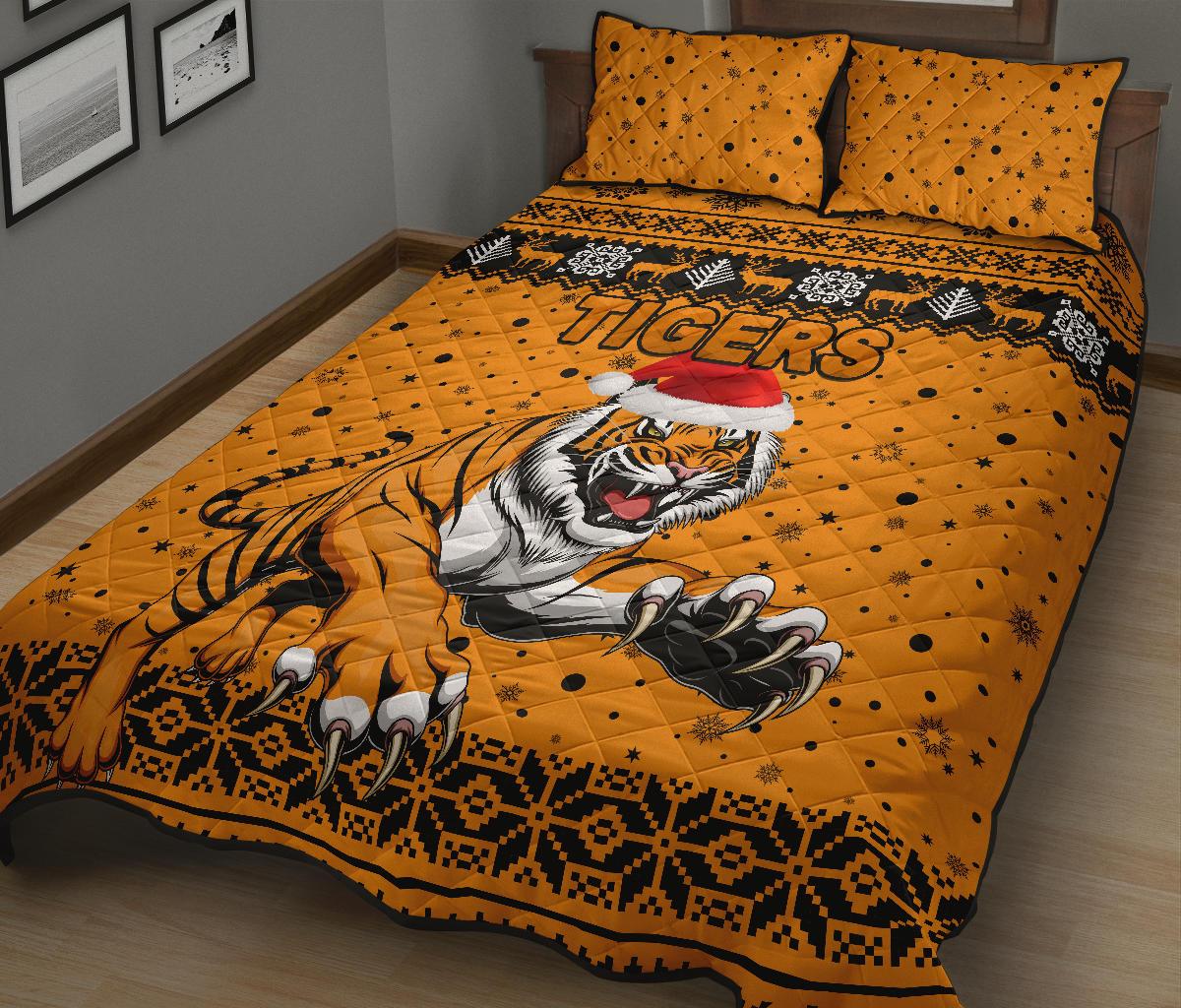 wests-christmas-quilt-bed-set-tigers-unique-vibes-orange