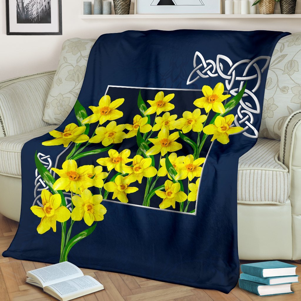 wales-the-daffodil-premium-blanket