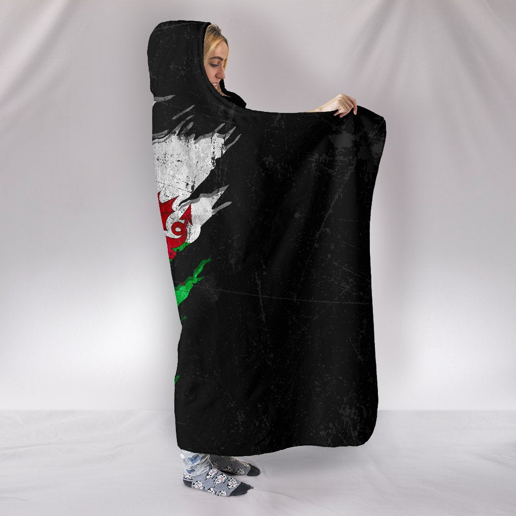 wales-in-me-hooded-blanket-special-grunge-style