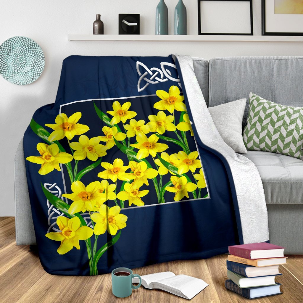 wales-the-daffodil-premium-blanket