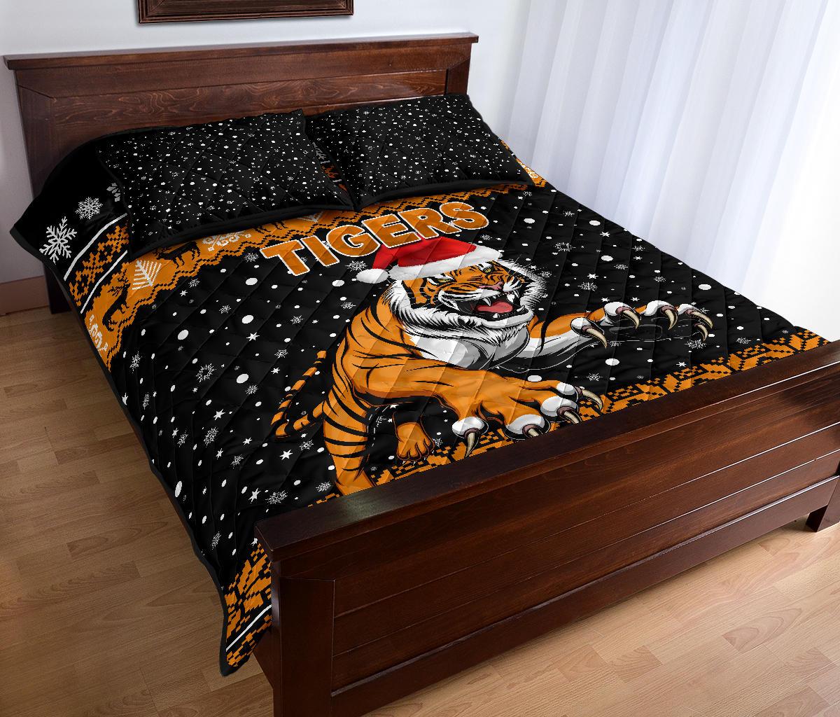 wests-christmas-quilt-bed-set-tigers-unique-vibes-black