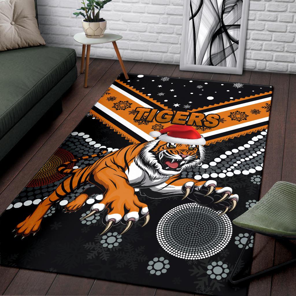 wests-christmas-area-rug-tigers-indigenous