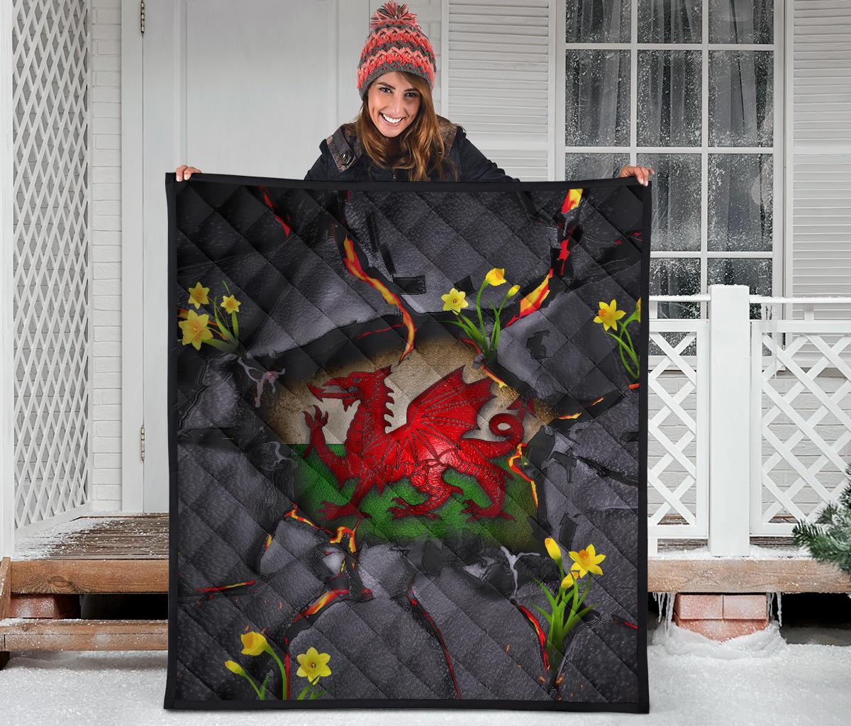 wales-premium-quilt-welsh-dragon-daffodil-lava