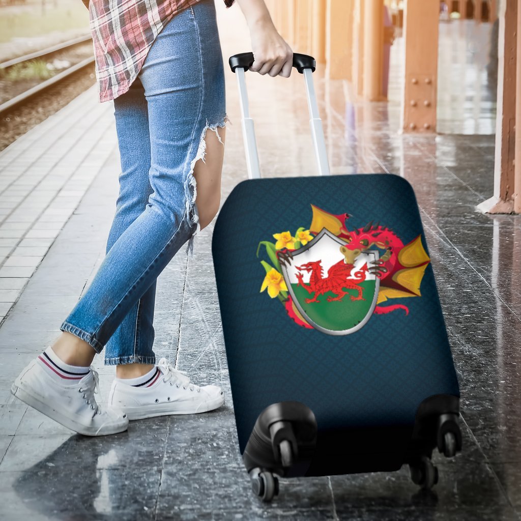 wales-dragon-and-daffodil-in-flag-luggage-cover