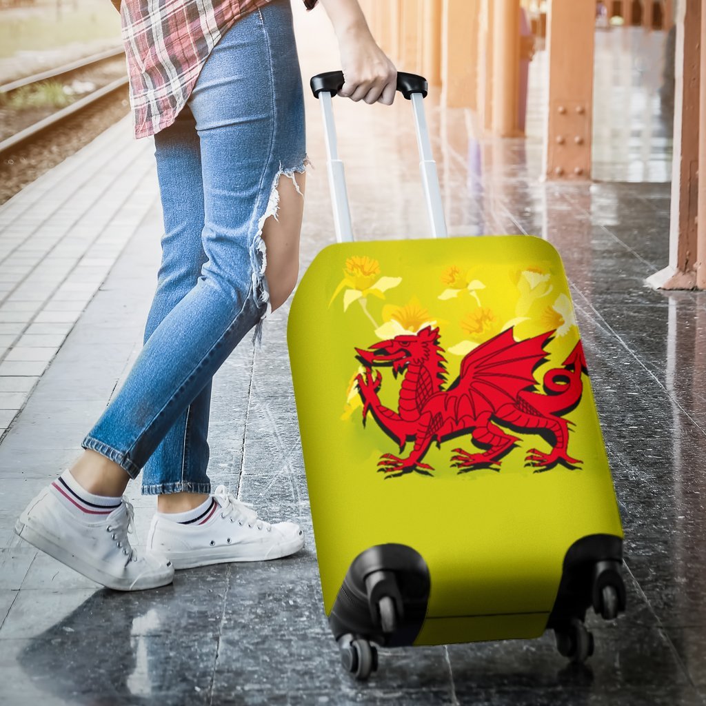 wales-dragon-in-daffodil-luggage-cover