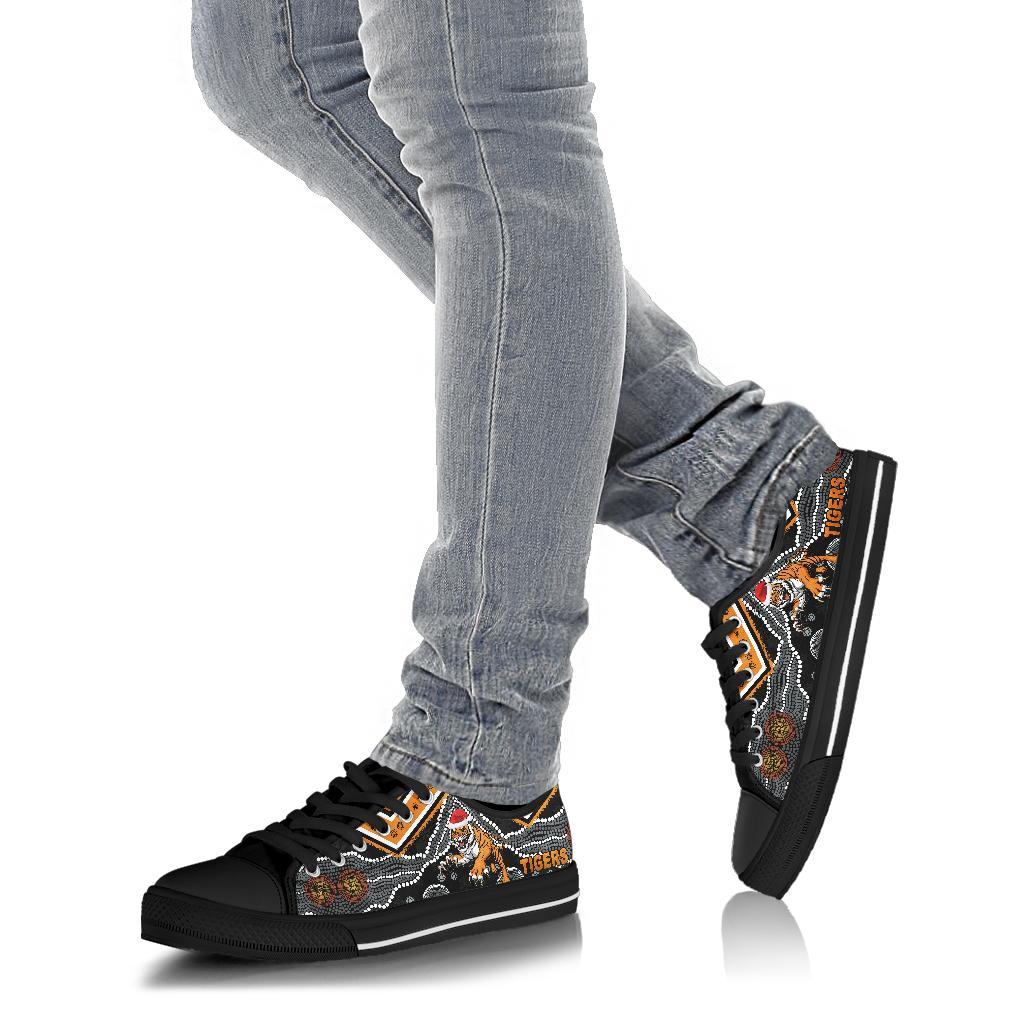 wests-christmas-low-top-shoe-tigers-indigenous