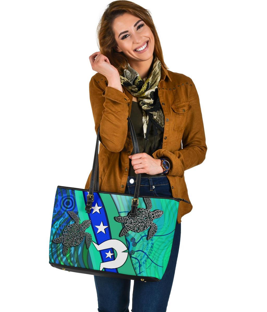 leather-tote-bag-torres-strait-flag-and-turtle