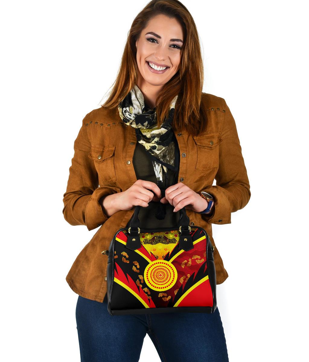 Aboriginal Shoulder Handbag -  Indigenous Flag With Footprint Hand Art - Vibe Hoodie