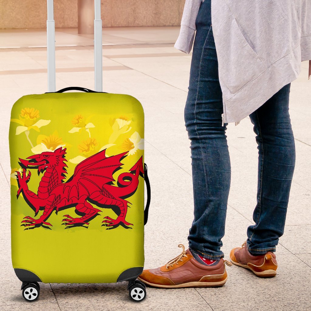 wales-dragon-in-daffodil-luggage-cover