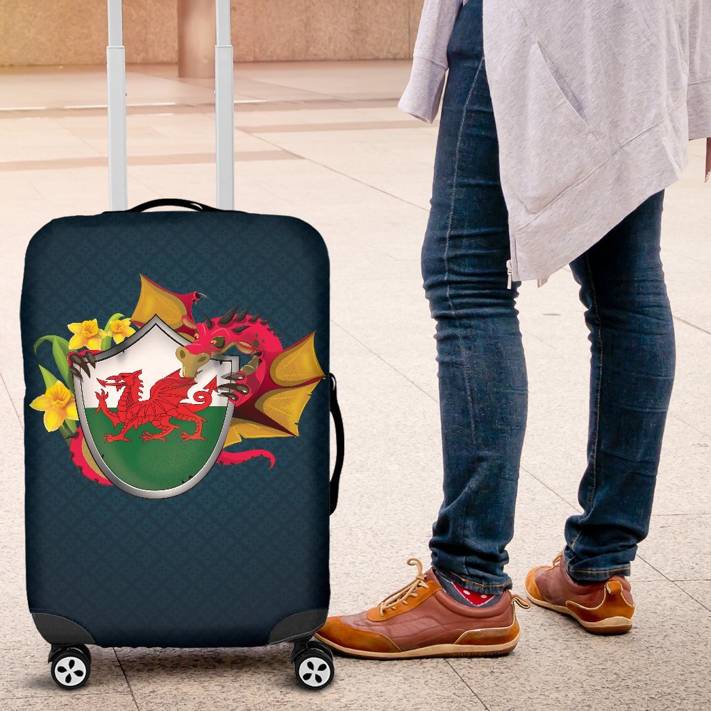 wales-dragon-and-daffodil-in-flag-luggage-cover