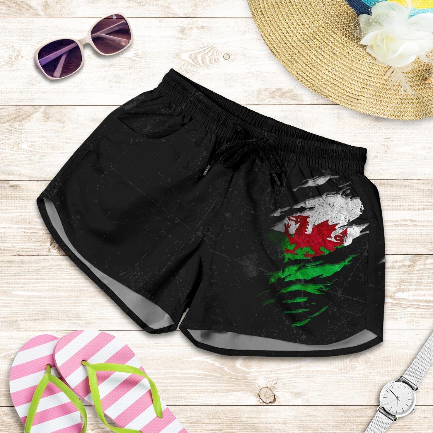 Wales in Me Women's Shorts - Special Grunge Style - Vibe Hoodie