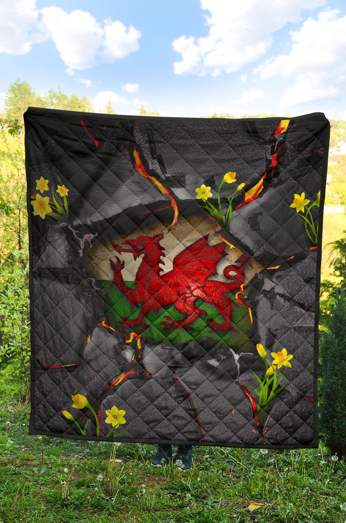 wales-premium-quilt-welsh-dragon-daffodil-lava