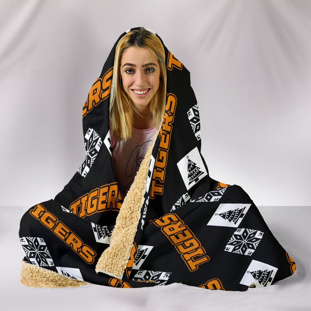 wests-christmas-hooded-blanket-tigers-fancy