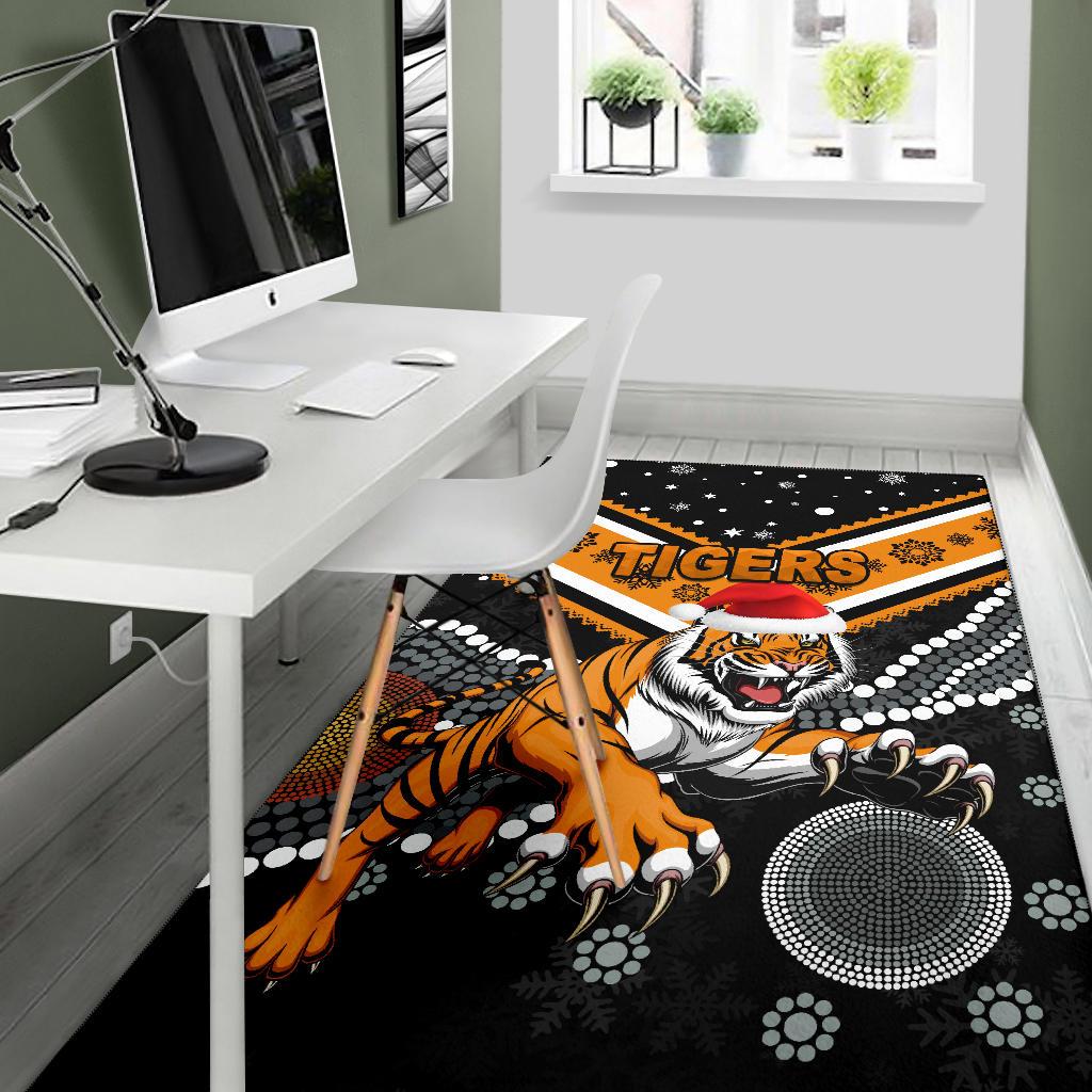 wests-christmas-area-rug-tigers-indigenous