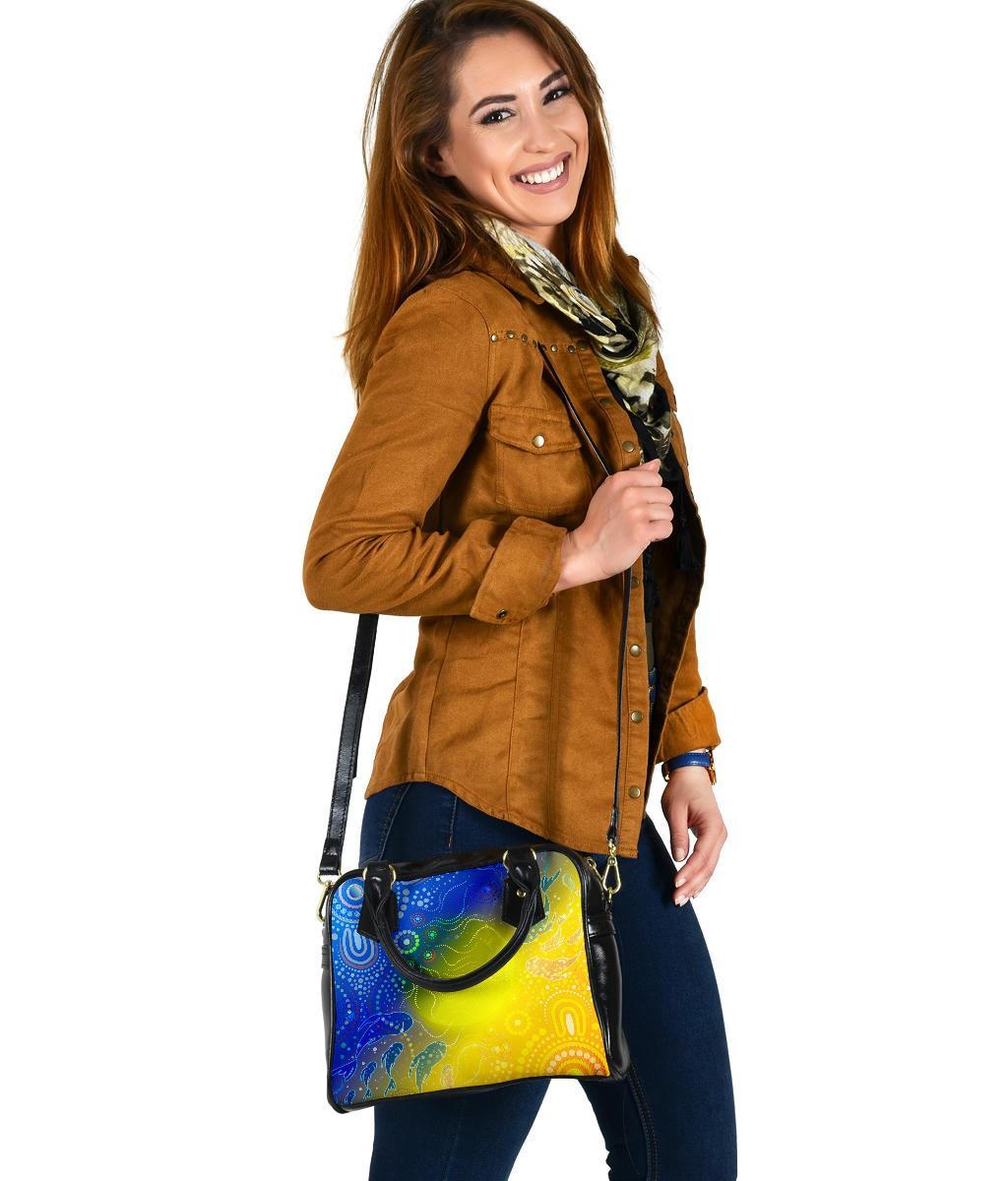 Aboriginal Shoulder Handbag - Indigenous Fishing - Vibe Hoodie