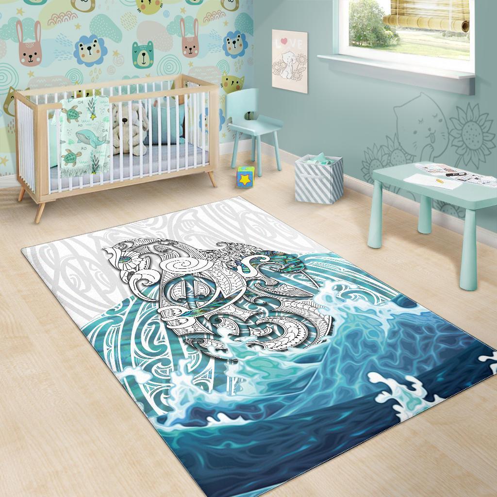 maori-manaia-the-blue-sea-area-rug-white