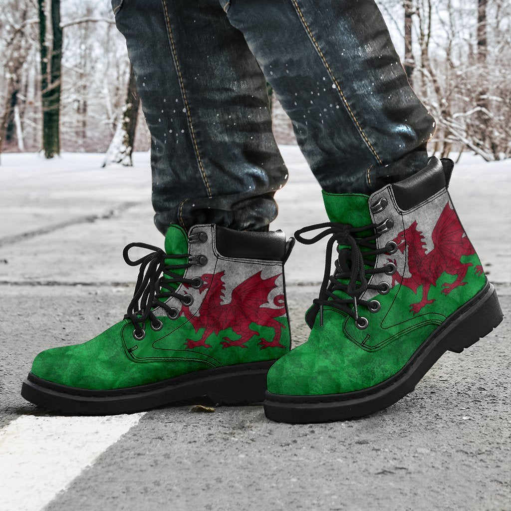 wales-all-season-boots-dragon