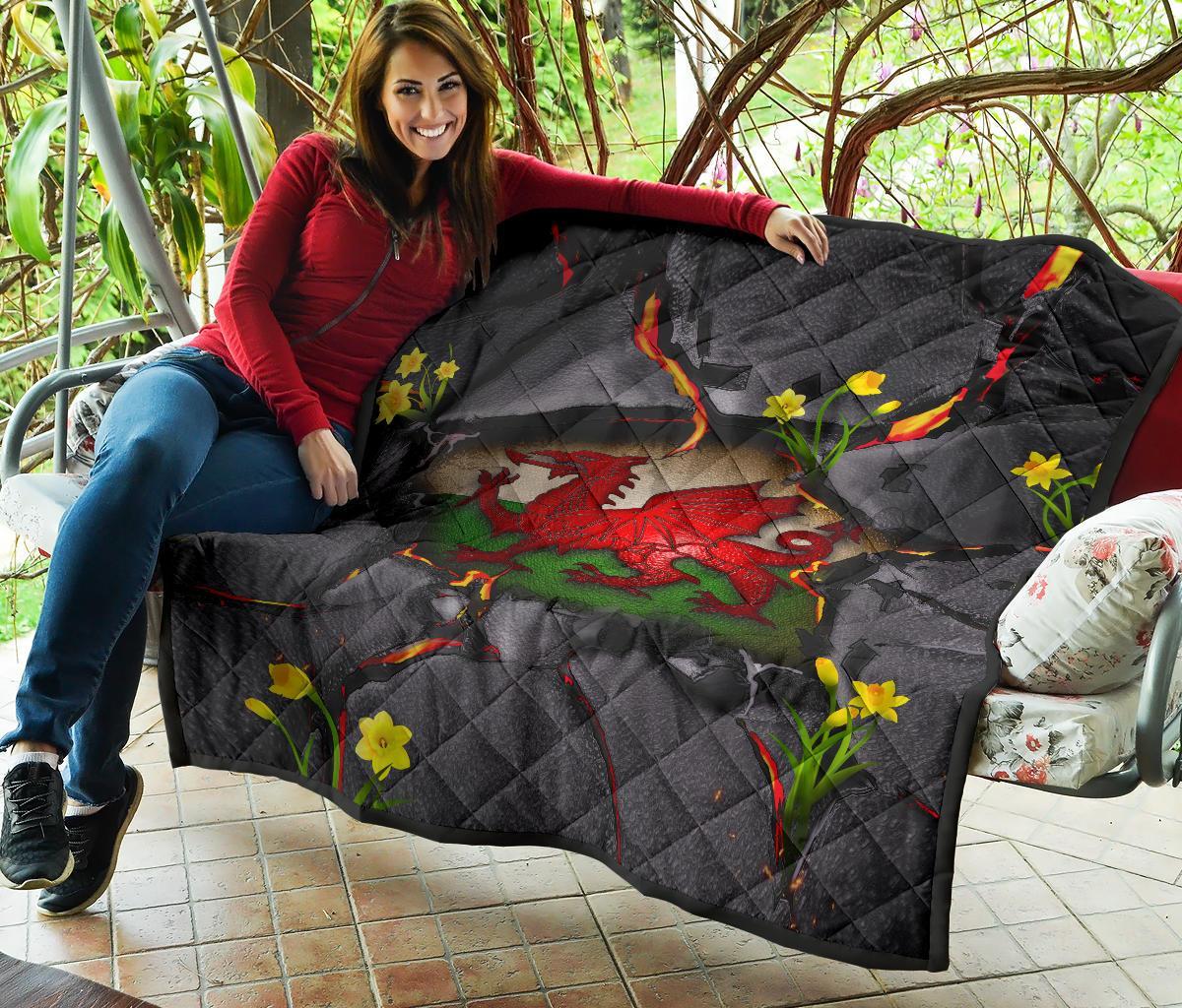 wales-premium-quilt-welsh-dragon-daffodil-lava