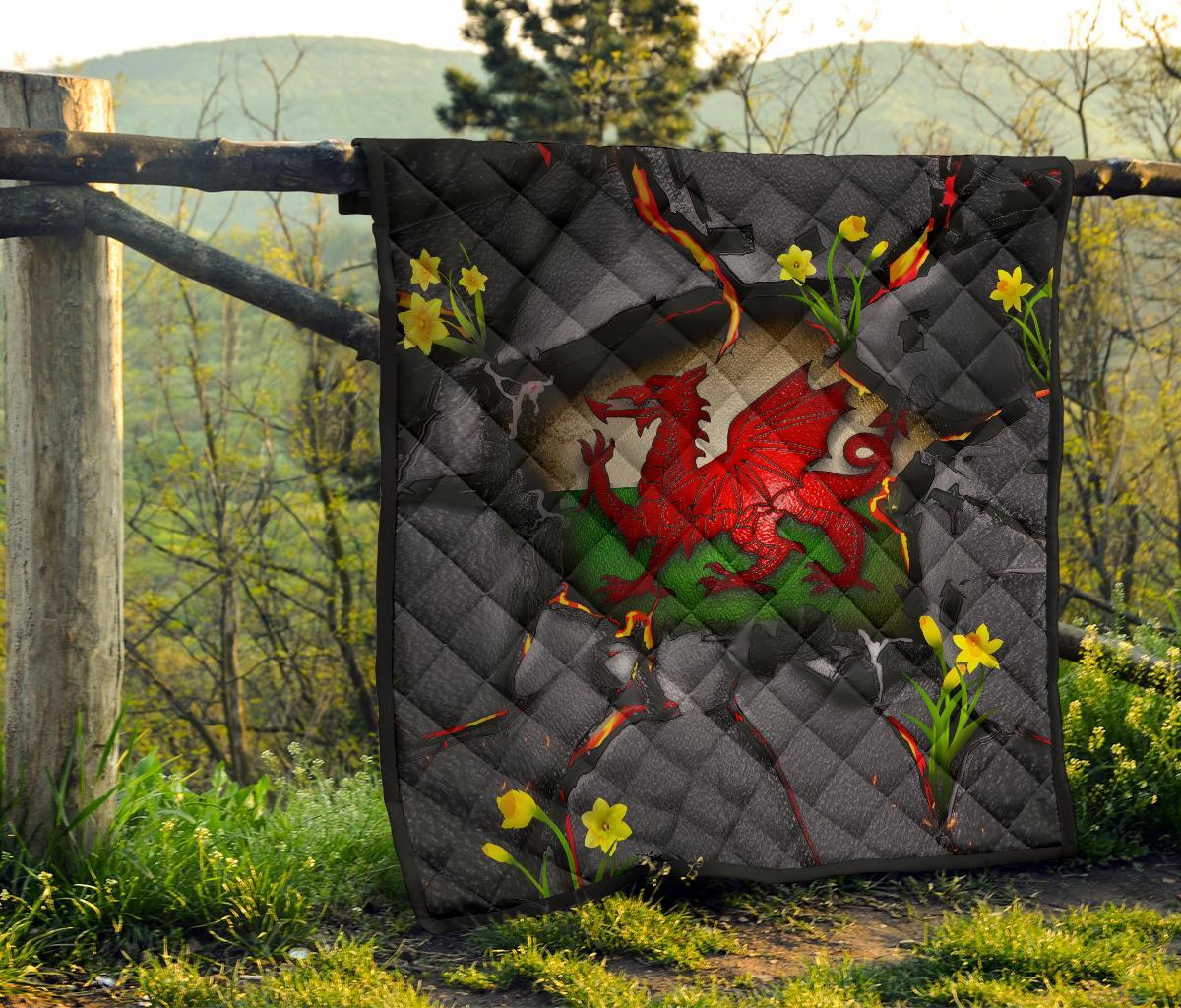 wales-premium-quilt-welsh-dragon-daffodil-lava