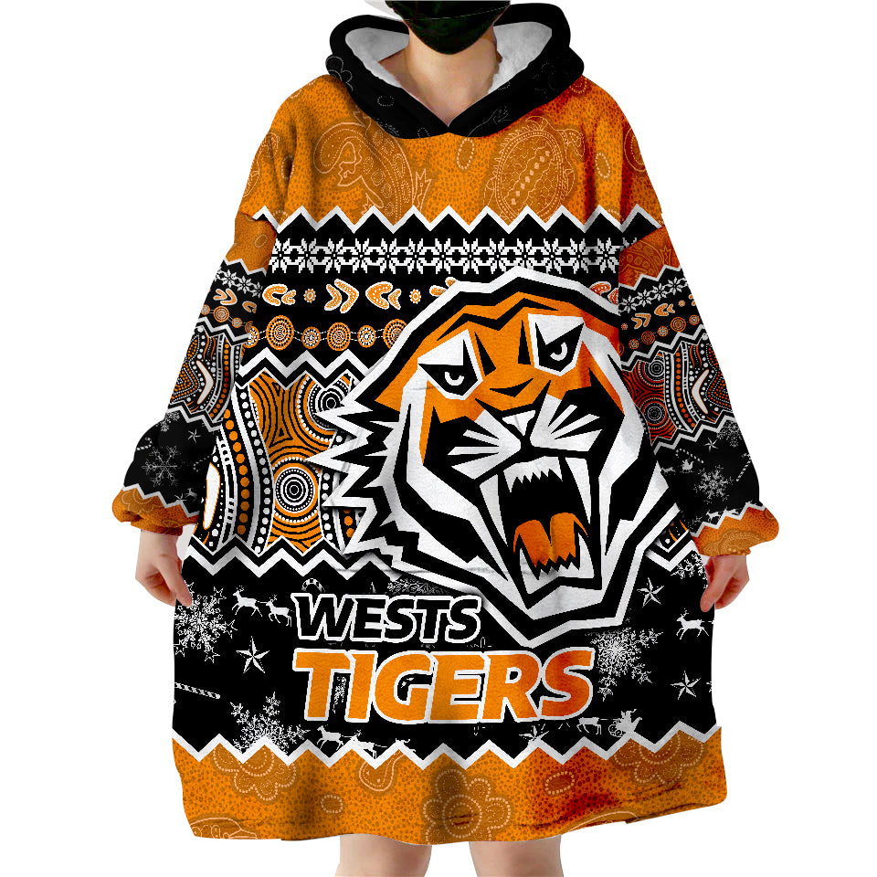 wests-tigers-aboriginal-christmas-vibe-gold-version-wearable-blanket-hoodie